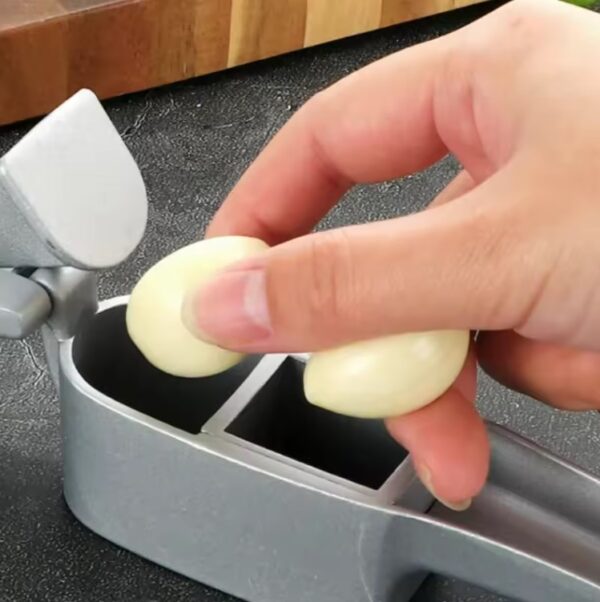 2 In 1 Multifunctional Garlic Press Garlic Slicer - Image 4