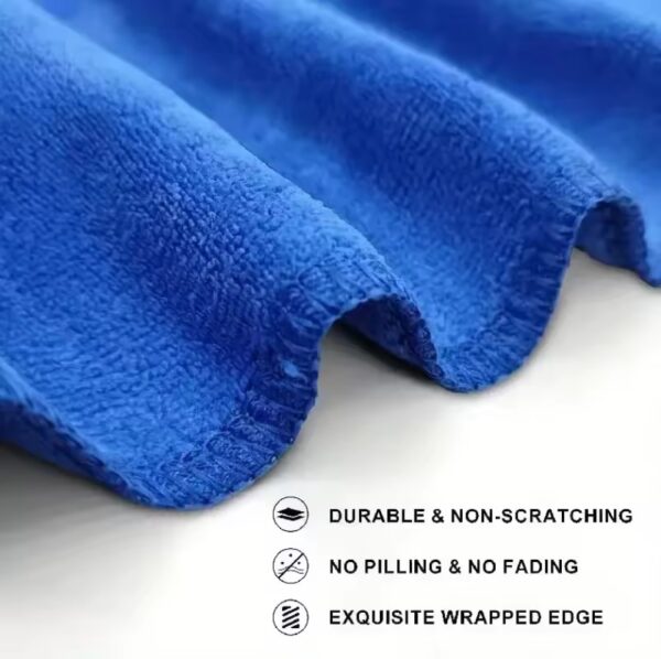 Microfiber Cleaning Car Window - Image 6